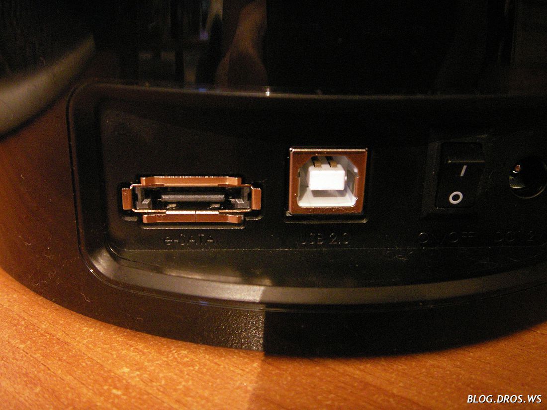 e-Sata, USB 2.0, On/Off, DC IN